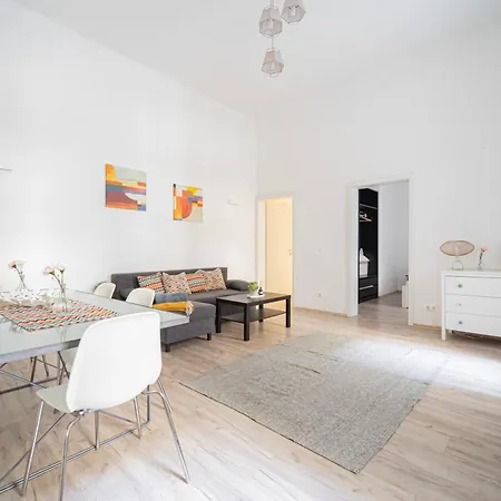 Casabella - 2 Bedroom Near To Andrassy Ave