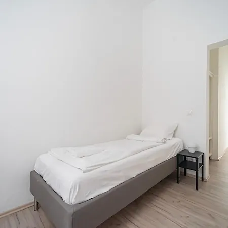 Casabella - 2 Bedroom Near To Andrassy Ave Apartment