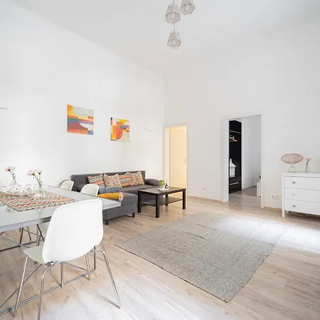 Casabella - 2 Bedroom Near To Andrassy Ave