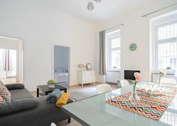 Casabella - 2 Bedroom Near To Andrassy Ave Daire