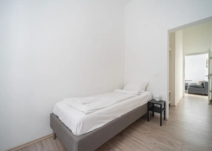 Casabella - 2 Bedroom Near To Andrassy Ave Daire
